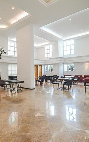 Apartamento à venda com 188m², 4 quartos e 3 vagas Apartamento à venda com 188m², 4 quartos e 3 vagasÁrea comum - Salão de festas