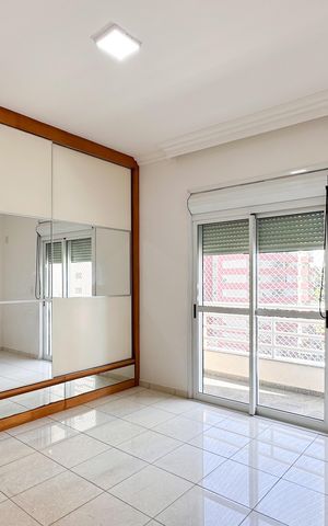 Apartamento à venda com 188m², 4 quartos e 3 vagas Apartamento à venda com 188m², 4 quartos e 3 vagasSuíte 2
