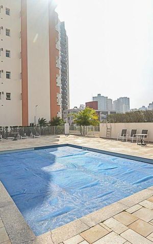 Apartamento à venda com 188m², 4 quartos e 3 vagas Apartamento à venda com 188m², 4 quartos e 3 vagasÁrea comum - Piscina
