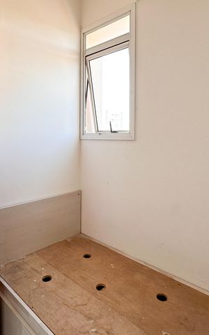 Apartamento à venda com 188m², 4 quartos e 3 vagas Apartamento à venda com 188m², 4 quartos e 3 vagasQuarto de Serviço