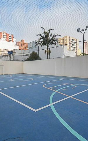Apartamento à venda com 188m², 4 quartos e 3 vagas Apartamento à venda com 188m², 4 quartos e 3 vagasÁrea comum - Quadra