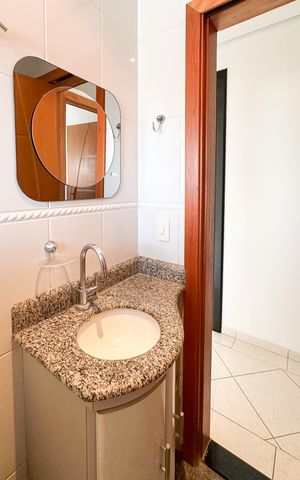 Apartamento à venda com 188m², 4 quartos e 3 vagas Apartamento à venda com 188m², 4 quartos e 3 vagasLavabo