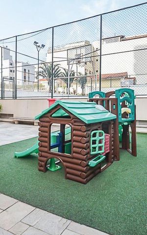 Apartamento à venda com 188m², 4 quartos e 3 vagas Apartamento à venda com 188m², 4 quartos e 3 vagasÁrea comum - Playground