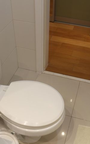 Apartamento para alugar com 242m², 3 quartos e 3 vagasBanheiro