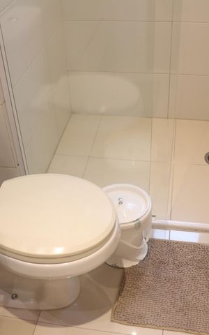 Apartamento para alugar com 242m², 3 quartos e 3 vagasBanheiro da Suíte 1
