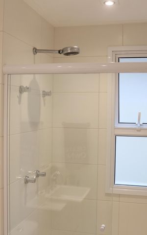 Apartamento para alugar com 242m², 3 quartos e 3 vagasBanheiro da Suíte 1