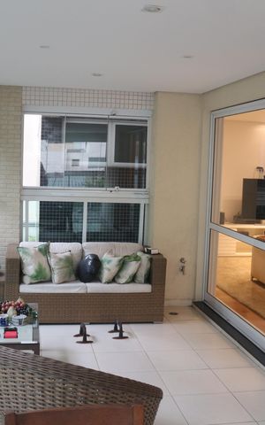 Apartamento para alugar com 242m², 3 quartos e 3 vagasVaranda da Sala