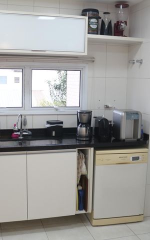 Apartamento para alugar com 242m², 3 quartos e 3 vagasCozinha