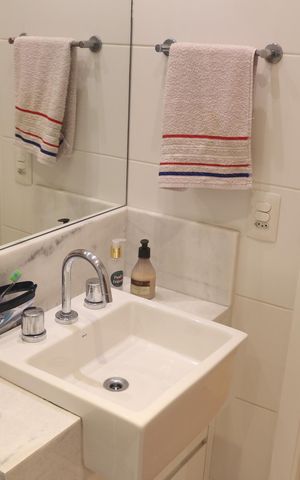 Apartamento para alugar com 242m², 3 quartos e 3 vagasBanheiro da Suíte 2