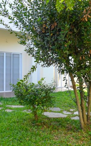 Casa à venda com 300m², 4 quartos e 3 vagas Casa à venda com 300m², 4 quartos e 3 vagasQuintal