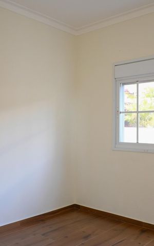 Casa à venda com 300m², 4 quartos e 3 vagas Casa à venda com 300m², 4 quartos e 3 vagasSuite 2