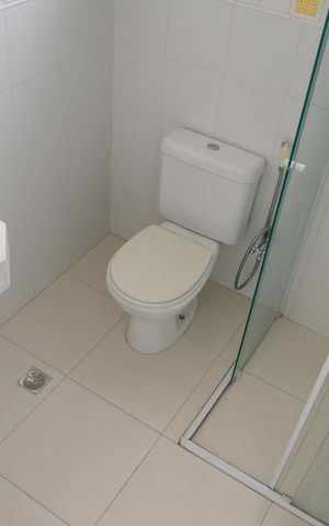 Casa à venda com 300m², 4 quartos e 3 vagas Casa à venda com 300m², 4 quartos e 3 vagasBanheiro Suite 3
