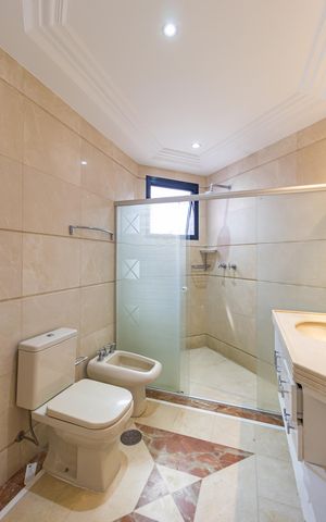 Apartamento para alugar com 394m², 4 quartos e 4 vagasBanheiro da Suíte 1