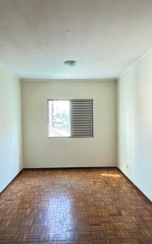 Casa à venda com 300m², 3 quartos e 3 vagas Casa à venda com 300m², 3 quartos e 3 vagasQuarto 1