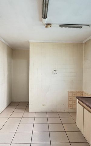 Casa à venda com 300m², 3 quartos e 3 vagas Casa à venda com 300m², 3 quartos e 3 vagasCozinha