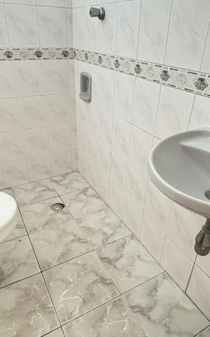Casa à venda com 300m², 3 quartos e 3 vagas Casa à venda com 300m², 3 quartos e 3 vagasLavabo