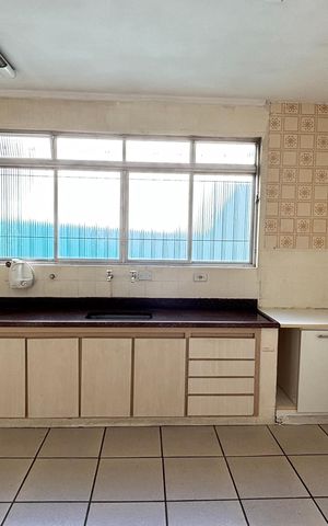 Casa à venda com 300m², 3 quartos e 3 vagas Casa à venda com 300m², 3 quartos e 3 vagasCozinha