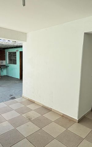 Casa à venda com 300m², 3 quartos e 3 vagas Casa à venda com 300m², 3 quartos e 3 vagasÁrea comum