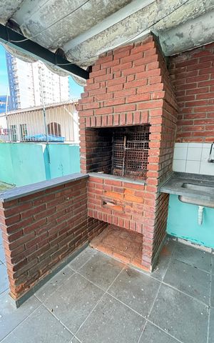 Casa à venda com 300m², 3 quartos e 3 vagas Casa à venda com 300m², 3 quartos e 3 vagasÁrea comum
