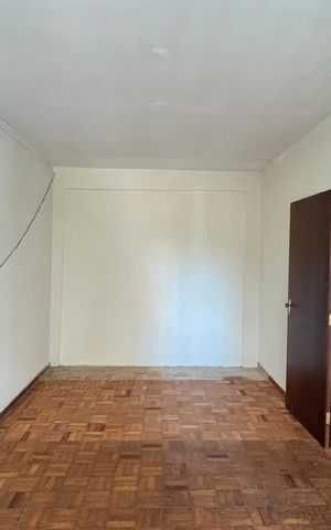 Casa à venda com 300m², 3 quartos e 3 vagas Casa à venda com 300m², 3 quartos e 3 vagasQuarto 1