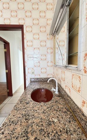 Casa à venda com 300m², 3 quartos e 3 vagas Casa à venda com 300m², 3 quartos e 3 vagasBanheiro