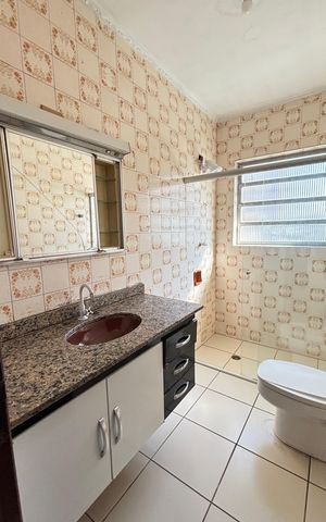 Casa à venda com 300m², 3 quartos e 3 vagas Casa à venda com 300m², 3 quartos e 3 vagasBanheiro