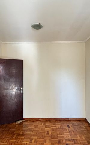 Casa à venda com 300m², 3 quartos e 3 vagas Casa à venda com 300m², 3 quartos e 3 vagasQuarto 2
