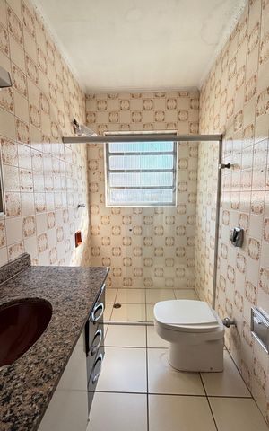 Casa à venda com 300m², 3 quartos e 3 vagas Casa à venda com 300m², 3 quartos e 3 vagasBanheiro