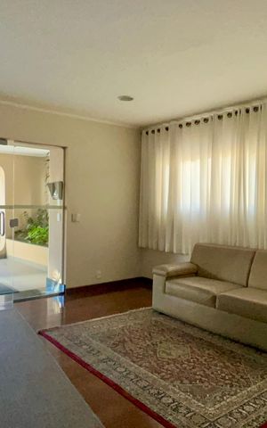 Apartamento à venda com 70m², 2 quartos e 1 vagaHall de entrada