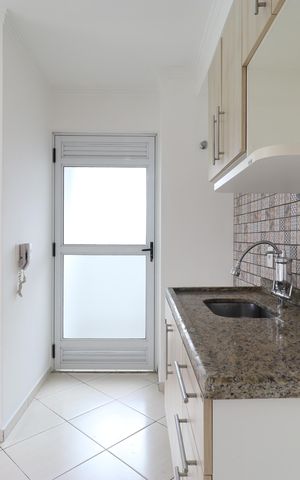 Apartamento para alugar com 48m², 2 quartos e 1 vagaCozinha e Área de Serviço