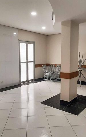 Apartamento para alugar com 74m², 2 quartos e 1 vaga Apartamento para alugar com 74m², 2 quartos e 1 vagaÁrea comum - Salão de Festas