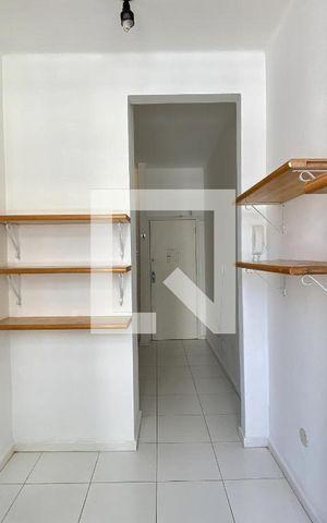 Studio à venda com 30m², 1 quarto e sem vaga Studio à venda com 30m², 1 quarto e sem vagaStudio
