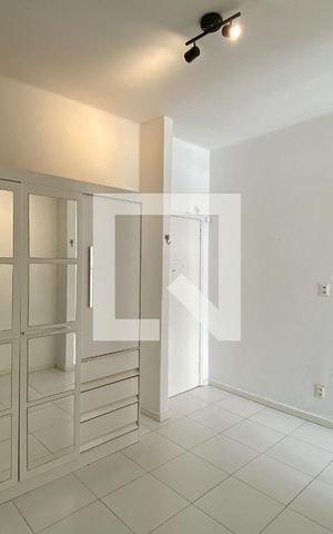 Studio à venda com 30m², 1 quarto e sem vaga Studio à venda com 30m², 1 quarto e sem vagaStudio