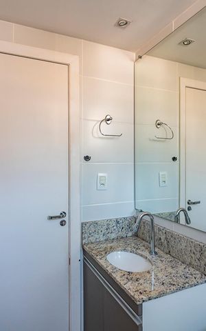 Apartamento à venda com 90m², 3 quartos e 2 vagas Apartamento à venda com 90m², 3 quartos e 2 vagasBanheiro da Suíte