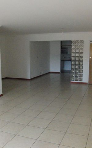 Apartamento à venda com 156m², 4 quartos e 2 vagas Apartamento à venda com 156m², 4 quartos e 2 vagasSala