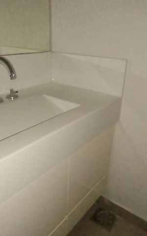 Casa de condomínio para alugar com 760m², 3 quartos e 4 vagasLavabo