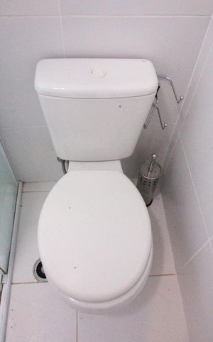 Studio à venda com 34m², 1 quarto e 1 vaga Studio à venda com 34m², 1 quarto e 1 vagaBanheiro social