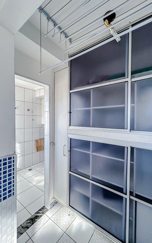 Apartamento à venda com 78m², 3 quartos e 1 vagaÁrea de Serviço