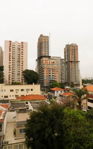 Apartamento à venda com 65m², 2 quartos e 1 vaga Apartamento à venda com 65m², 2 quartos e 1 vagaVista da varanda da sala
