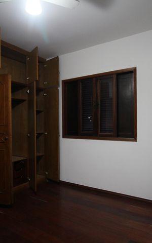Casa à venda com 200m², 3 quartos e 4 vagasQuarto 2