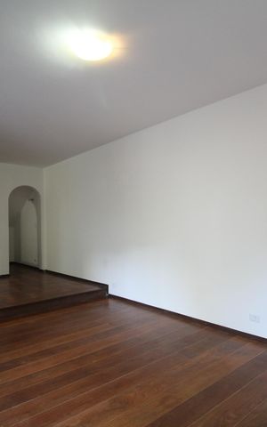 Casa à venda com 200m², 3 quartos e 4 vagasSala