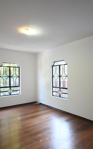 Casa à venda com 200m², 3 quartos e 4 vagasSala