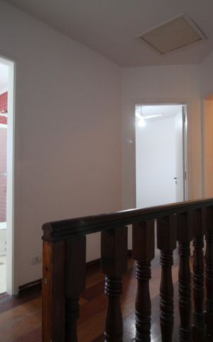 Casa à venda com 200m², 3 quartos e 4 vagasCorredor 