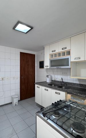 Apartamento para alugar com 110m², 3 quartos e 2 vagas Apartamento para alugar com 110m², 3 quartos e 2 vagasCozinha e Área de Serviço