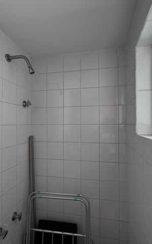 Apartamento para alugar com 110m², 3 quartos e 2 vagas Apartamento para alugar com 110m², 3 quartos e 2 vagasCozinha e Área de Serviço - Banheiro