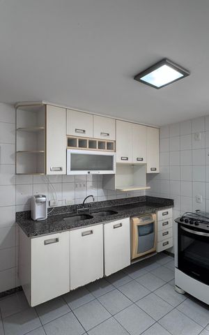 Apartamento para alugar com 110m², 3 quartos e 2 vagas Apartamento para alugar com 110m², 3 quartos e 2 vagasCozinha e Área de Serviço