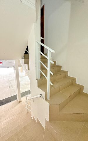 Apartamento para alugar com 72m², 2 quartos e 1 vagaEscada