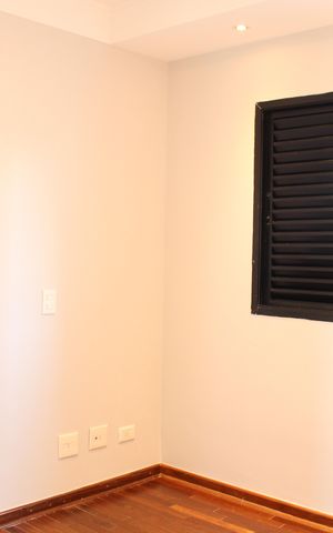 Apartamento à venda com 230m², 4 quartos e 3 vagasQuarto 2