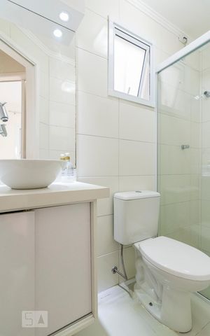 Apartamento à venda com 47m², 2 quartos e 1 vaga Apartamento à venda com 47m², 2 quartos e 1 vagaBanheiro social