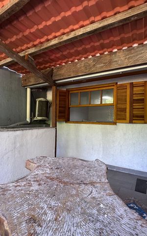 Casa para alugar com 80m², 2 quartos e 1 vagaVaranda